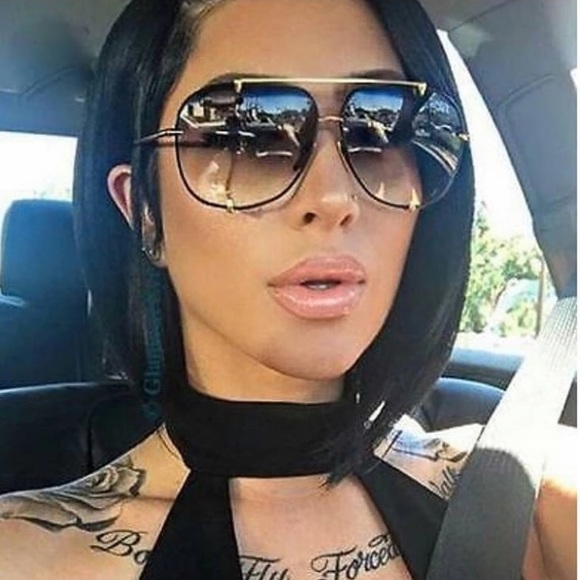 Accessories - “PRICE DROP” Women Oversized Pilot Sunglasses